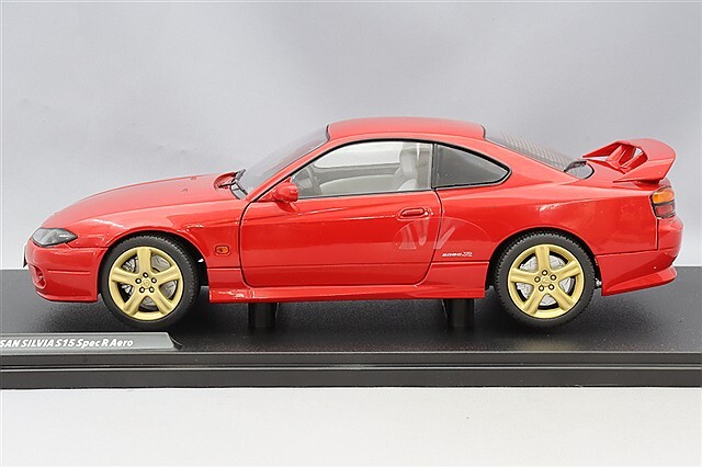 ソリド 1/18 日産 シルビア S15 スペックR エアロ 1999 レッド