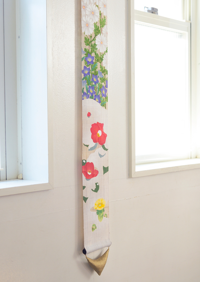 手染め麻細タペ手描き友禅「花見遊山」 [京都洛柿庵オンラインショップ]