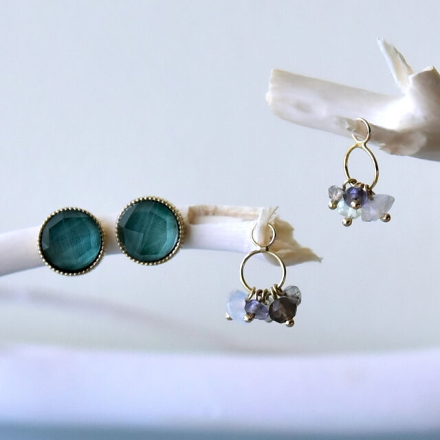 ピアス K10/K18イエローゴールド マラカイト クォーツ ブルームーン