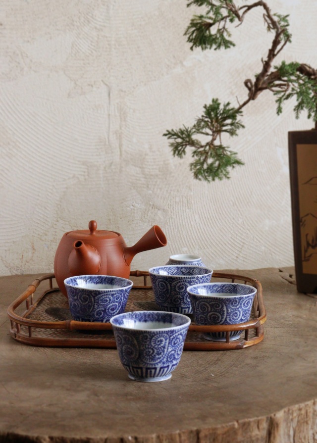 蛸唐草煎茶茶碗 酒器 ぐいのみ 茶器 小鉢 染付骨董 染付蛸唐草 古