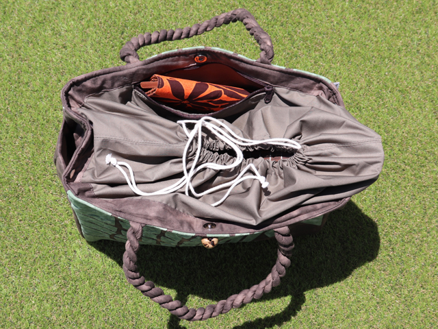 4. ハワイアンキルト レッスンバッグ ティキB モスグリーン オン ED