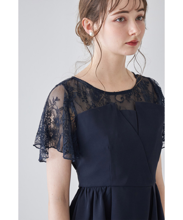 レース切り替えペプラムトップス×タイトスカートセットアップ