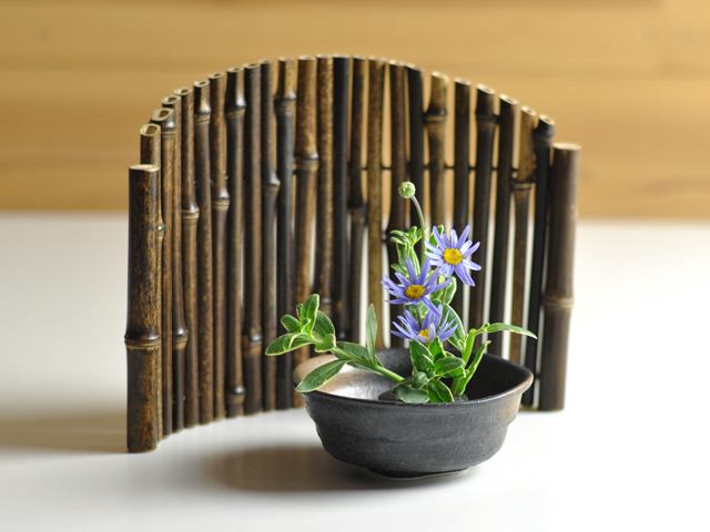 花入れ 黒竹自由垣セット/丸竹加工/フラワーベース/インテリア/花入れ