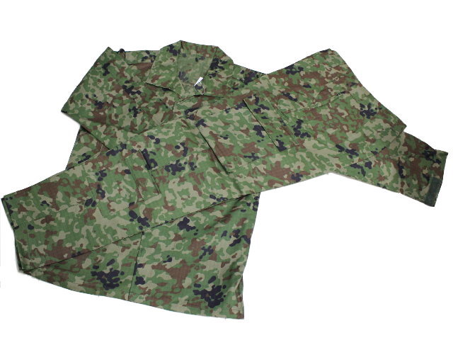 戦闘服（難燃VCリップストップIR加工2型）・足ゴムバンド・楯桜長靴