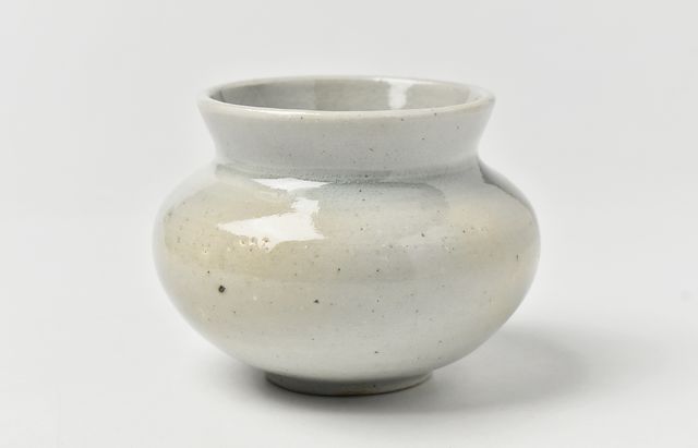 日高伸治 42C 青白磁小壺 ｜ 暮らしのうつわ花田 和食器 通販
