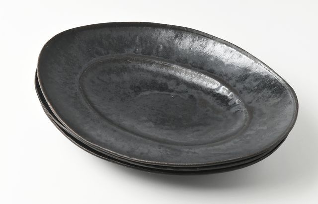 林拓児 45 黒釉楕円皿大 ｜ 暮らしのうつわ花田 和食器 通販