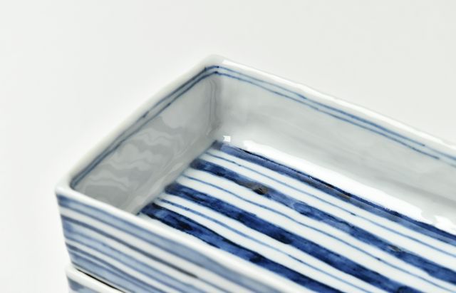 海野裕 染付有平長角皿 ｜ 暮らしのうつわ花田 和食器 通販