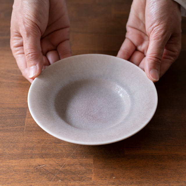 煌彩磁リム鉢・灰（YN-050） 作家「永草陽平」