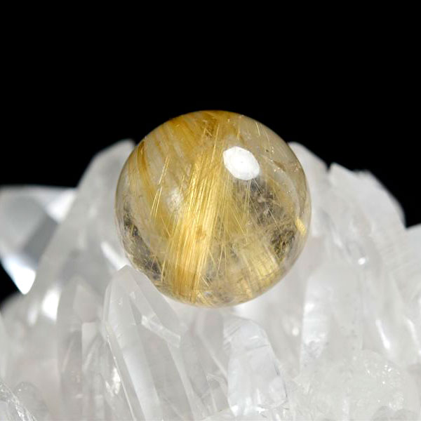 ゴールドルチルクォーツ 丸玉 置物｜株式会社オンビル