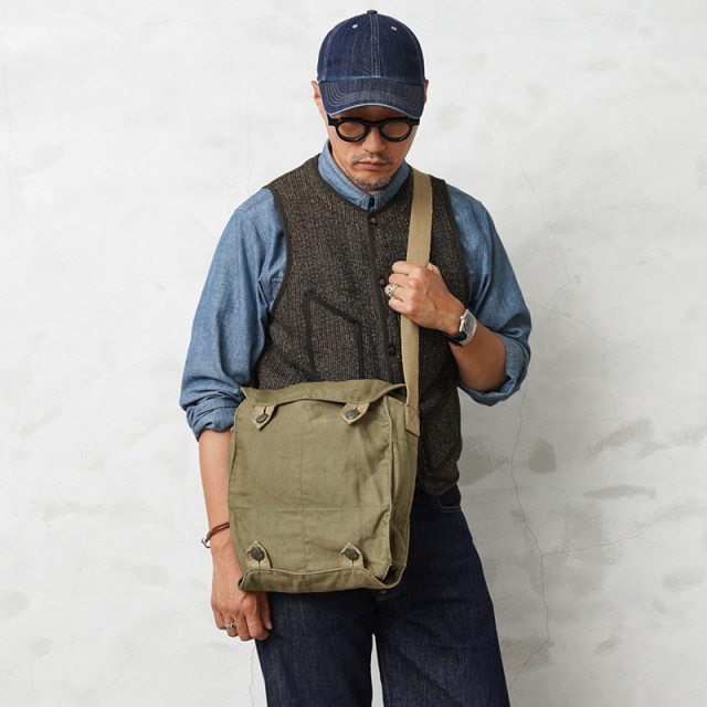 実物 USED チェコ軍 M10 ガスマスクバッグ ミリタリー