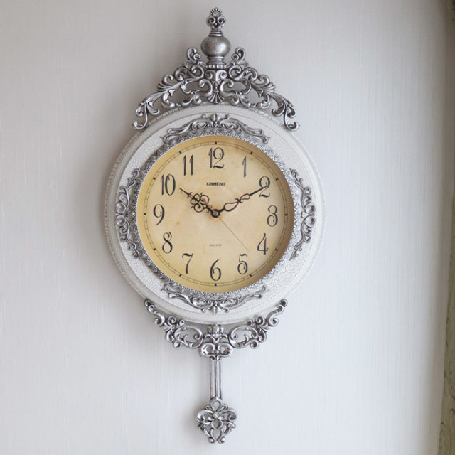 アンティークロココ 振り子付きウォールクロック(壁掛け時計) ホワイト