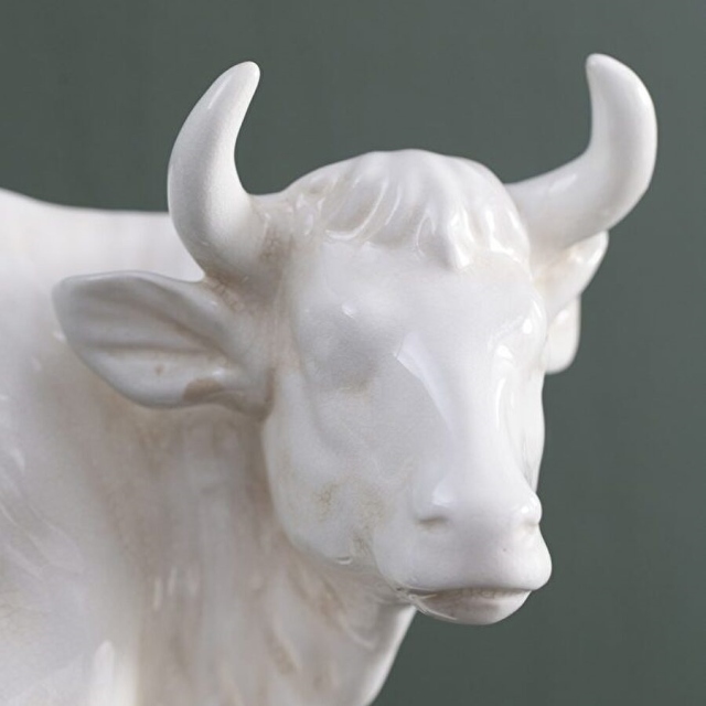 風水インテリア 陶器製 ホワイトブル 動物の置物｜Y-KAGU(輸入家具屋