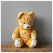 イギリスから届いた世界中で愛され続けるテディベアやぬいぐるみ