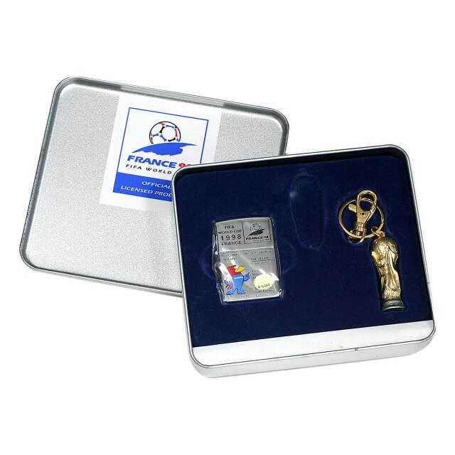 絶版/ヴィンテージ Zippo ジッポー 中古 1997年製造フランスFIFA