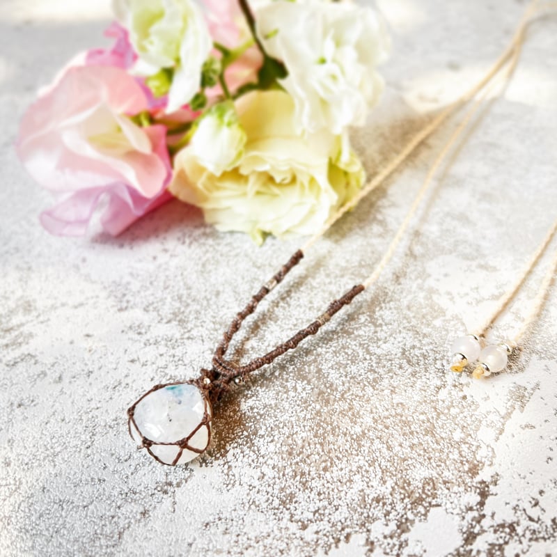 送料無料】ムーンストーンのマクラメネックレス 〜風月〜 | Natupla