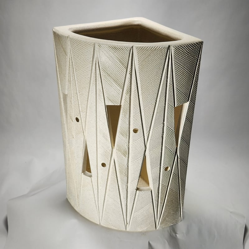 白マット透し彫扇型傘立 （信楽焼き・陶器・傘立て・梅雨・雨・玄関