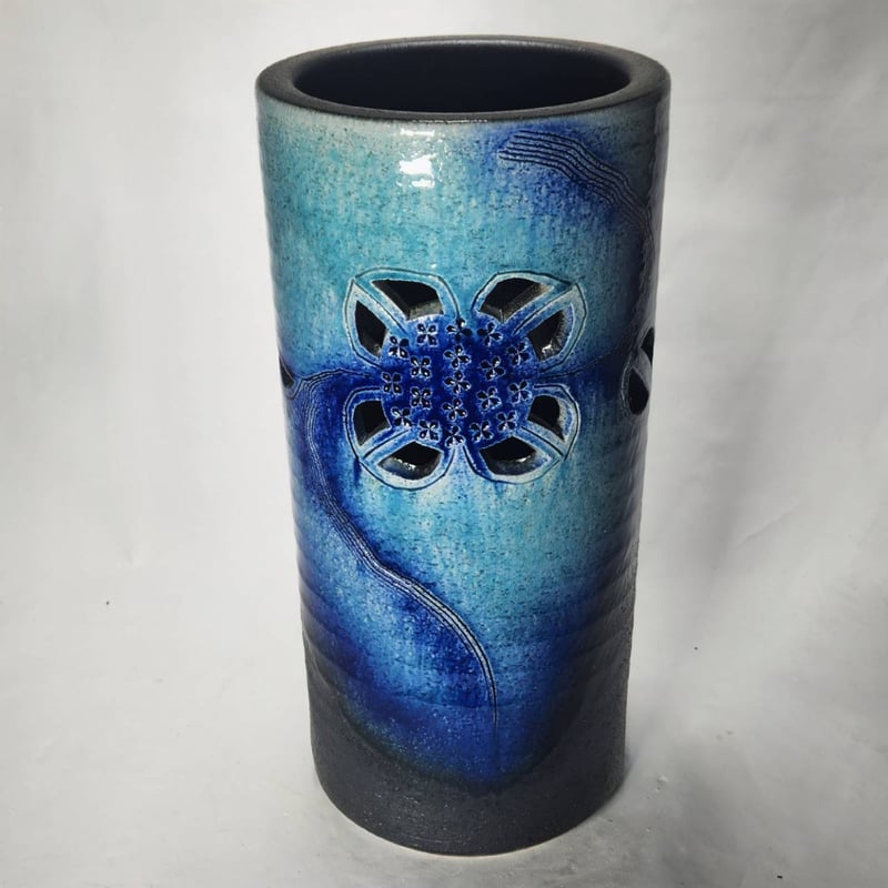 トルコ青あじさい彫傘立（信楽焼き・陶器・傘立て・梅雨・雨・玄関