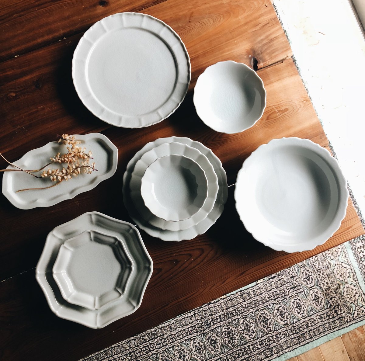 niguramu 稜花皿 / 貫入白磁 | 道具屋 nobori