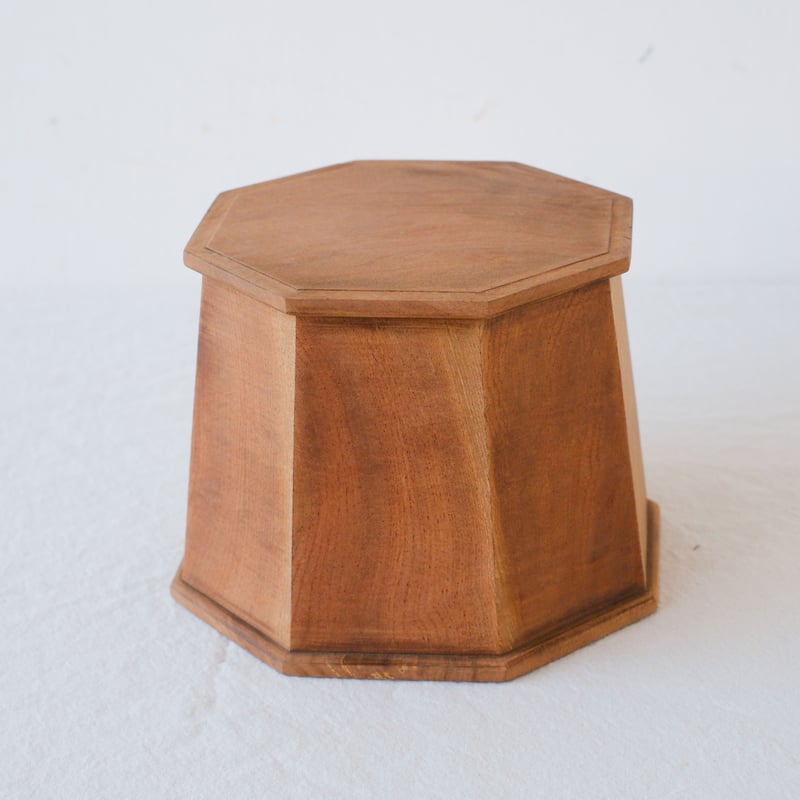 1935年製のけやきの木でできた八角形の飾り台/st.773 | SLOWHAND DEPAR