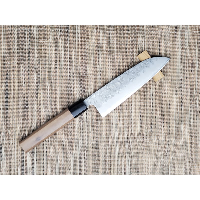 義弘作】銀三梨地 三徳165mm ウォールナット柄 | 山脇刃物製作所