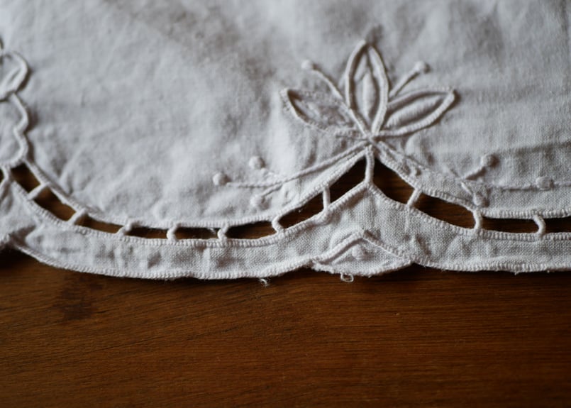 フランスヴィンテージ テーブルクロス カットワーク | mamantique