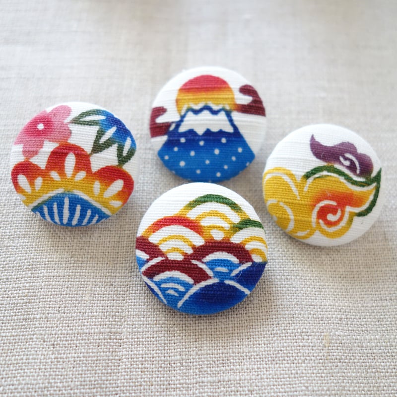 くるみボタンブローチ | 紅型 工房チリントゥ オンラインショップ