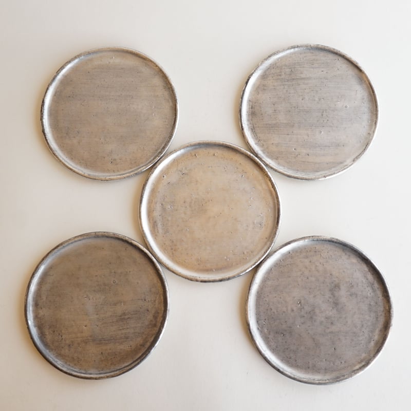 安藤雅信】黒銀彩丸渕平皿 五寸 | ギャルリ百草 online store