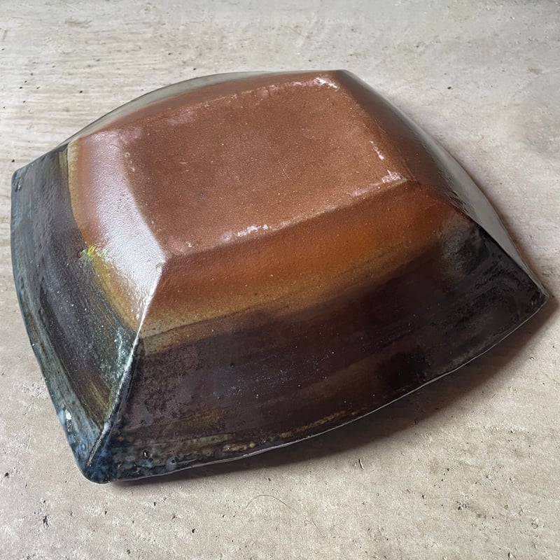 倉敷堤窯 武内真木 押紋角鉢（呉須） | Linné