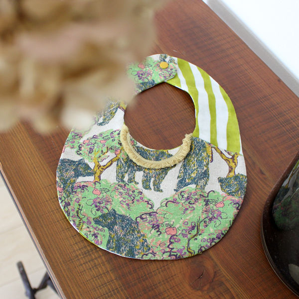 ギフトセット】お食事エプロン(みかん)&スタイ(おさんぽくまさん