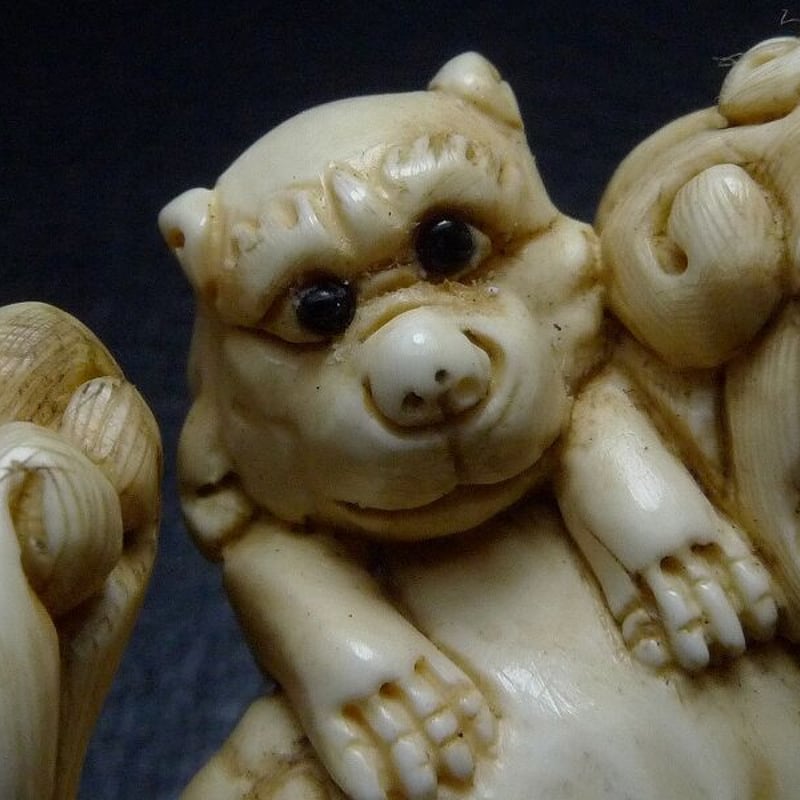 △耕月作・本象牙獅子親子根付19g・提げ物△NE35△ | 象牙屋本舗 こほ