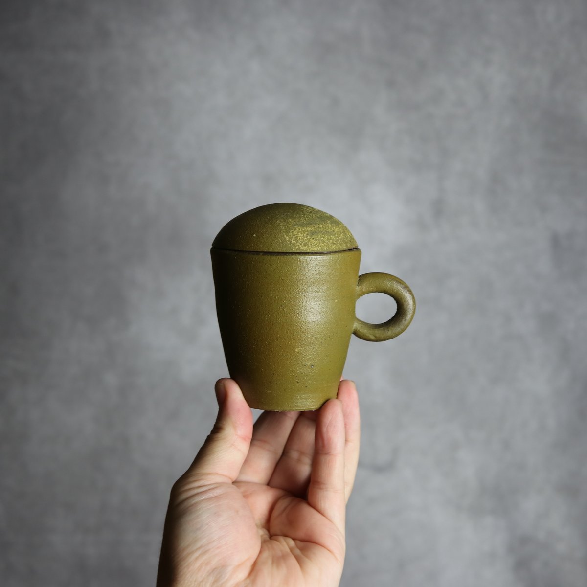 蓋付きカップ1 やちむん 陶器 南蛮焼知念窯 :7209019 | MADE IN OKINA