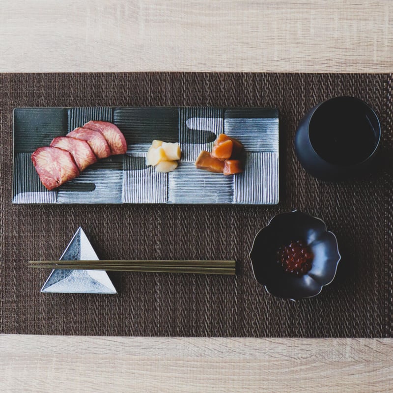 黒志野雲母銀 流水織綾 長皿 S/M | 和食器通販 有田焼 山忠｜おしゃれ