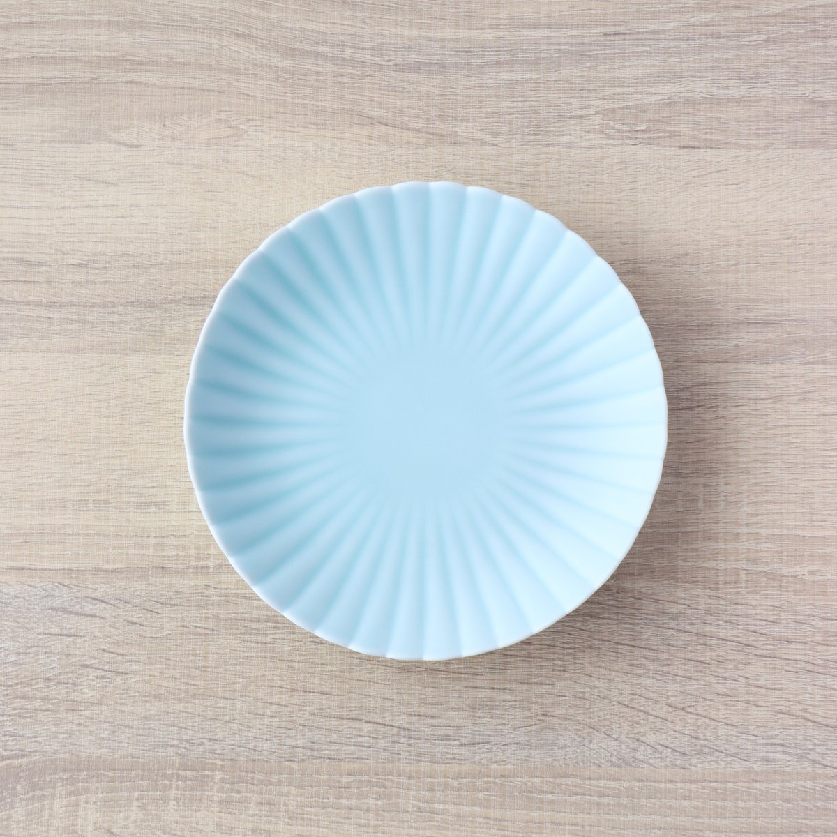 畑萬陶苑 モイスト青磁 菊割皿 15cm / 19cm | 和食器通販 有田焼 山忠