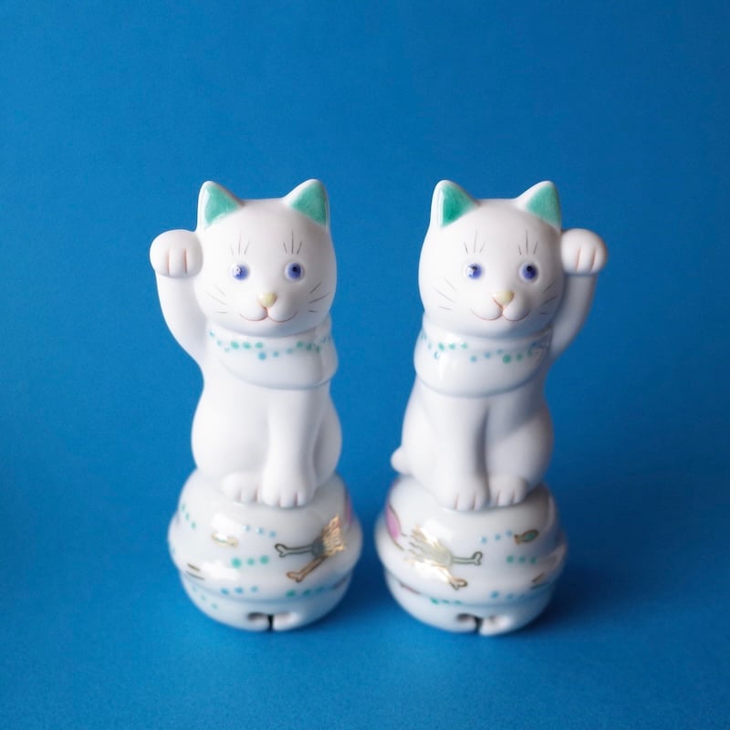 上出長右衛門窯／KUTANI CHOEMON「鈴乗り二寸ちょうえもん招猫 人魚と