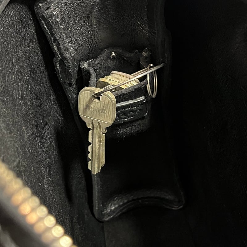 新品未使用 1点限り 高級スエードkudu革 秋冬バッグ黒 スエードレザー