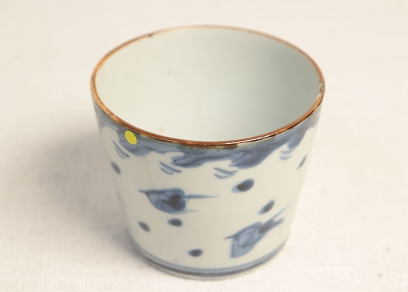 江戸後期染付波千鳥図猪口 ニュウ | 吉祥寺PukuPuku