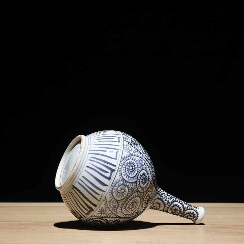 江戸期 染付徳利 蛸唐草柄 | 古物屋 壱両