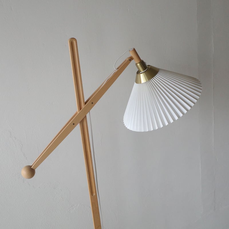 Vilhelm Wohlert for Le Klint / model.325 フロアランプ