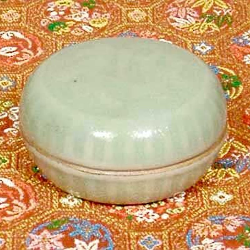 京焼・清水焼 真清水蔵六 作 青磁「字」香合 無傷 箱誂 保証