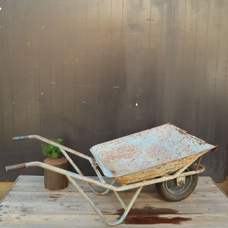 A012 錆具合の良い 猫車/手押し車 【引取限定品】 | 庭の古道具 misora