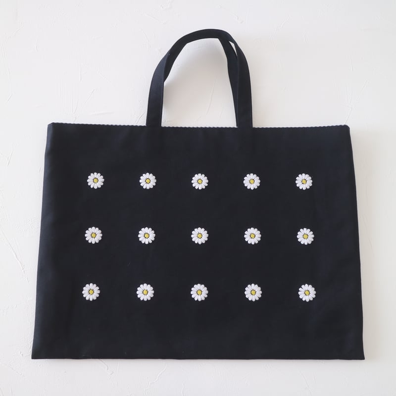 Navy label・レッスンバッグ・紺＊マーガレット刺繍 （裏地・ギンガム