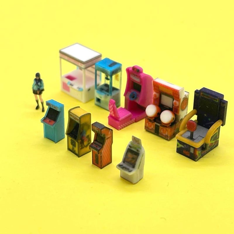 Nゲージ ゲーム機9台 ミニチュア フィギュアに 1/64より小 鉄道模型