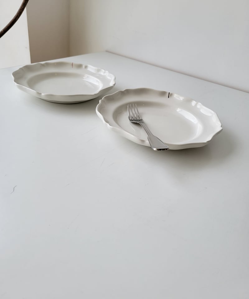 河合竜彦 白釉レリーフ皿M(アートピースの器) | M a t o ,,t o o l s