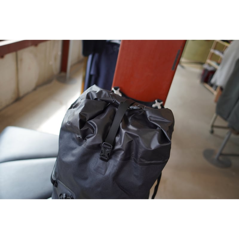 CRUX | AK57 | 山道具と喫茶 Eightdoor