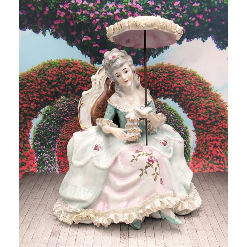 レースドール 陶器 置物 陶器人形 アンティーク人形 日傘を持っている