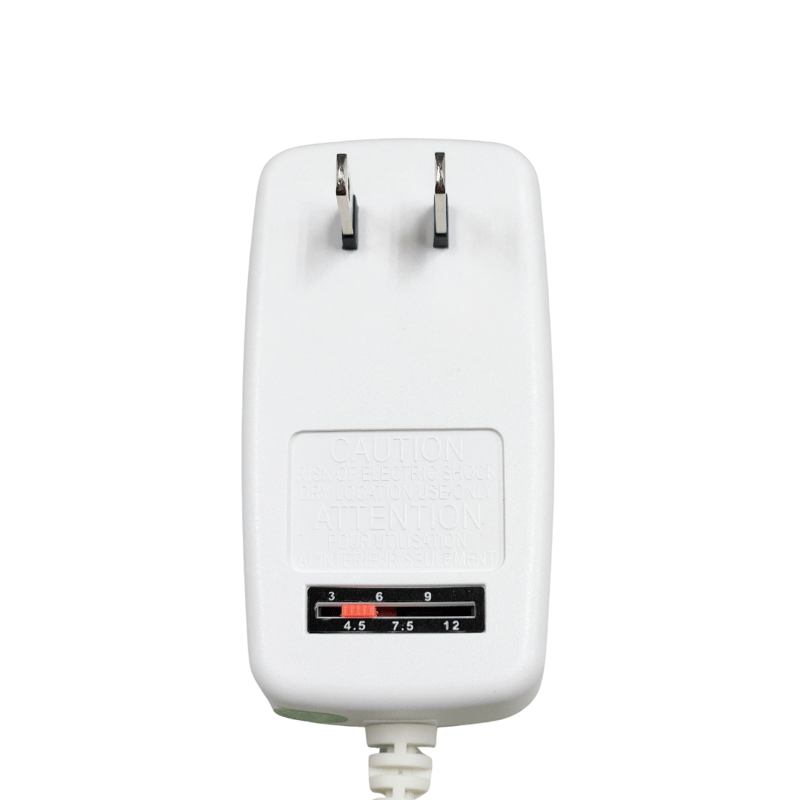 8種類の変換プラグ付きで”オールマイティ”に対応！マルチACアダプター