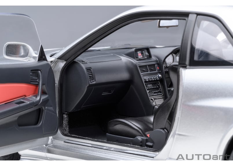 AUTOart 1/18 ニスモ R34 GT-R Z-tune （Z-tune シルバー）