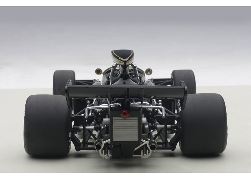 AUTOart 1/18 ロータス 72E 1973 #1 エマーソン・フィッティパルディ 8