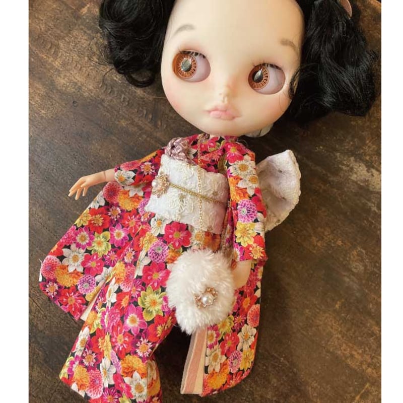 くろねこ呉服店『1/6 ブライス アイシードール 着物』小花柄
