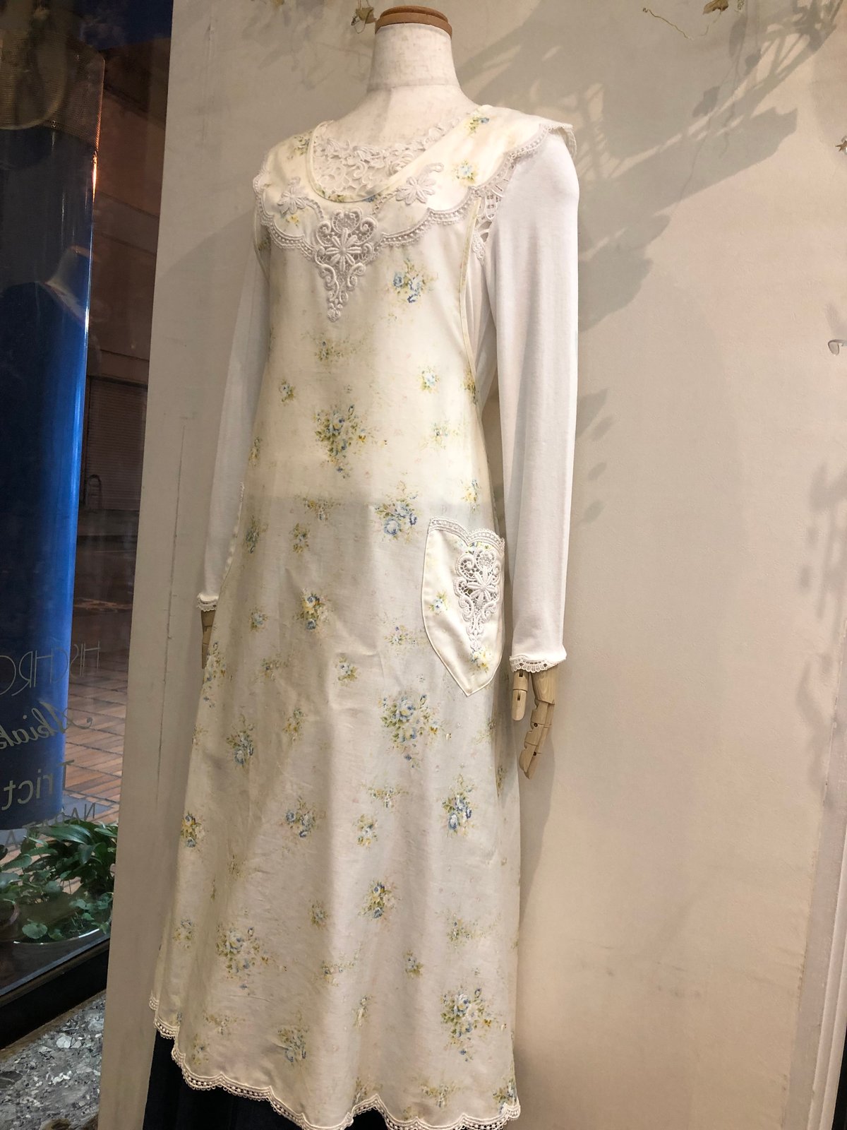 アキアカネ エプロン | さえら POTECHINO マリーアン金沢